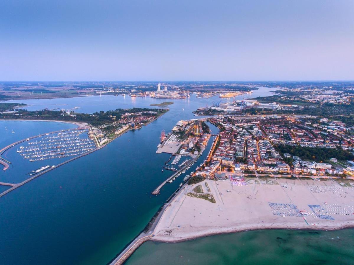 Bootshaus/ Holzdeck Apartment Rostock Luaran gambar
